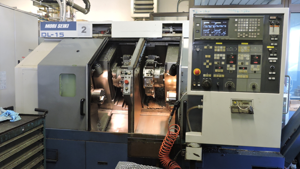 MORI SEIKI DL-15 - Tornio CNC con due torrette bimandrino